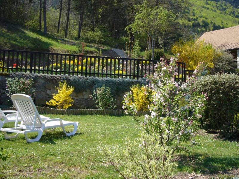 Auberge Du Goutarou Saint-Michel-les-Portes ภายนอก รูปภาพ